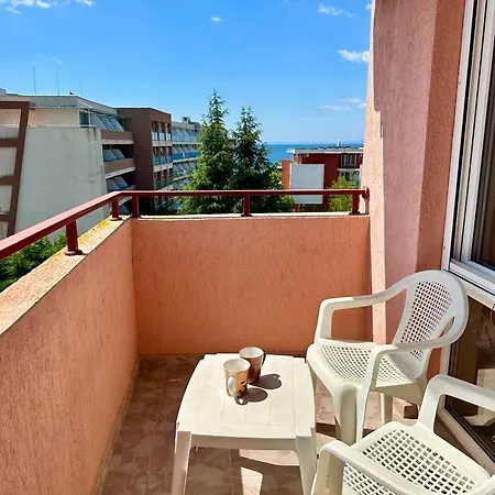 Privilege - Menada *