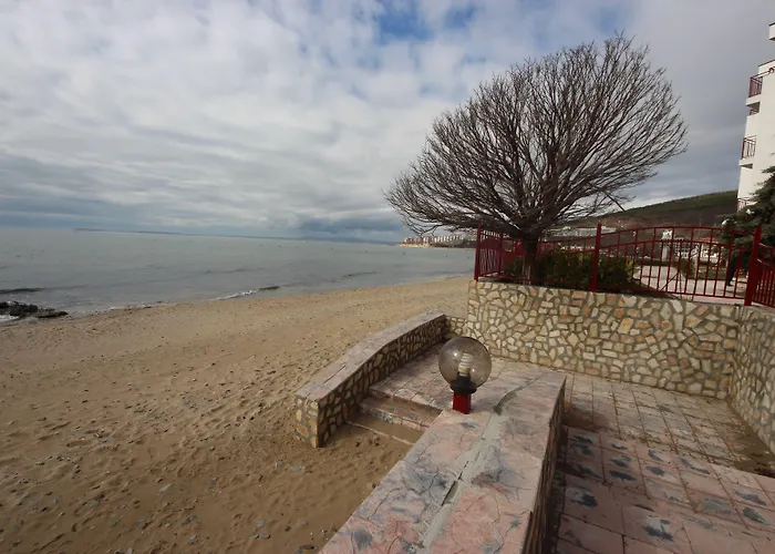 アパート Privilege - Menada エレニテ