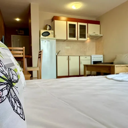 Privilege - Menada *